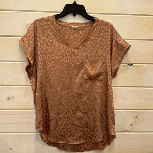 Small Gold Leopard Print top